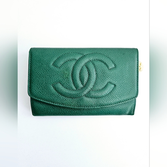 Chanel Green Caviar Vintage Small Flap Wallet - Picture 1 of 14